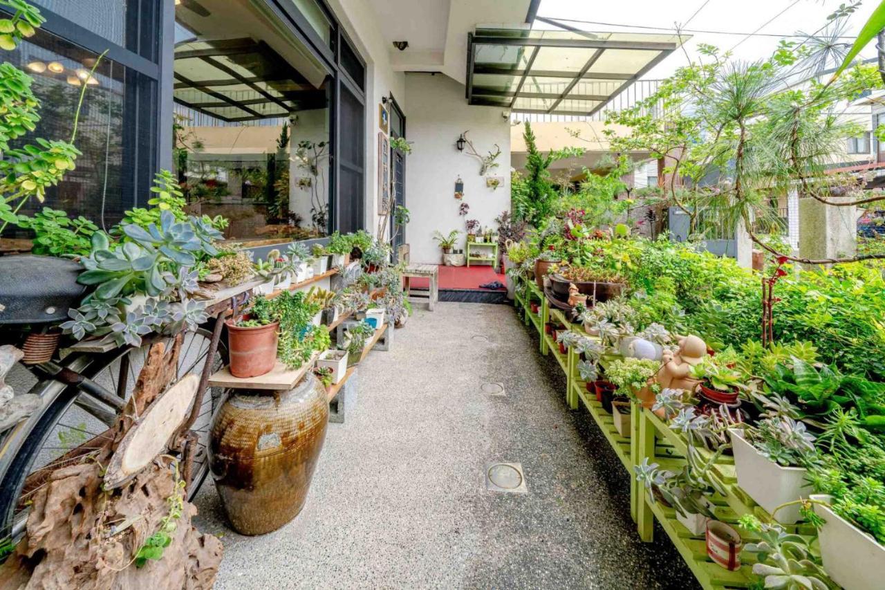 五葉松民宿-電梯民宿 近慈濟中小學及慈科大及人社院 Hualien Exterior foto