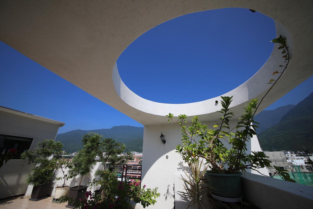 五葉松民宿-電梯民宿 近慈濟中小學及慈科大及人社院 Hualien Exterior foto