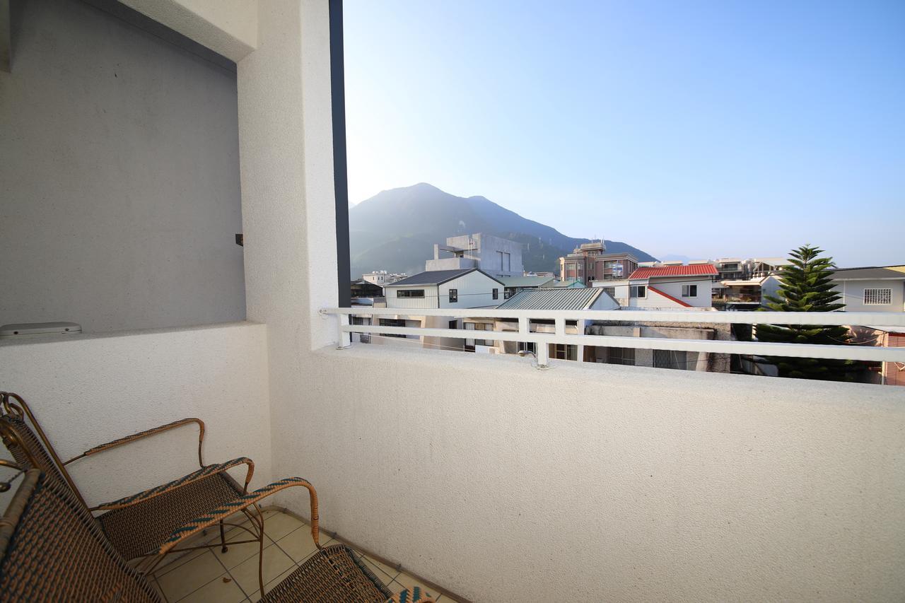 五葉松民宿-電梯民宿 近慈濟中小學及慈科大及人社院 Hualien Exterior foto